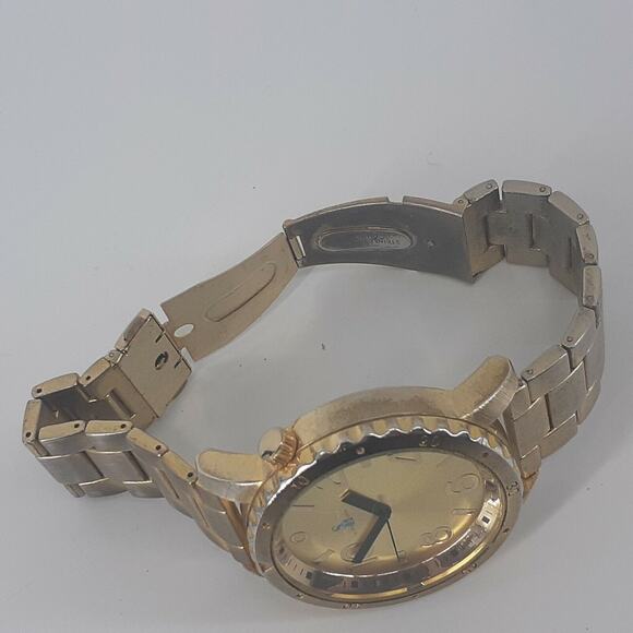 Young Kings by Steve Harvey Gold Tone Bracelet Watch Big Face Round Shaped - Picture 4 of 12